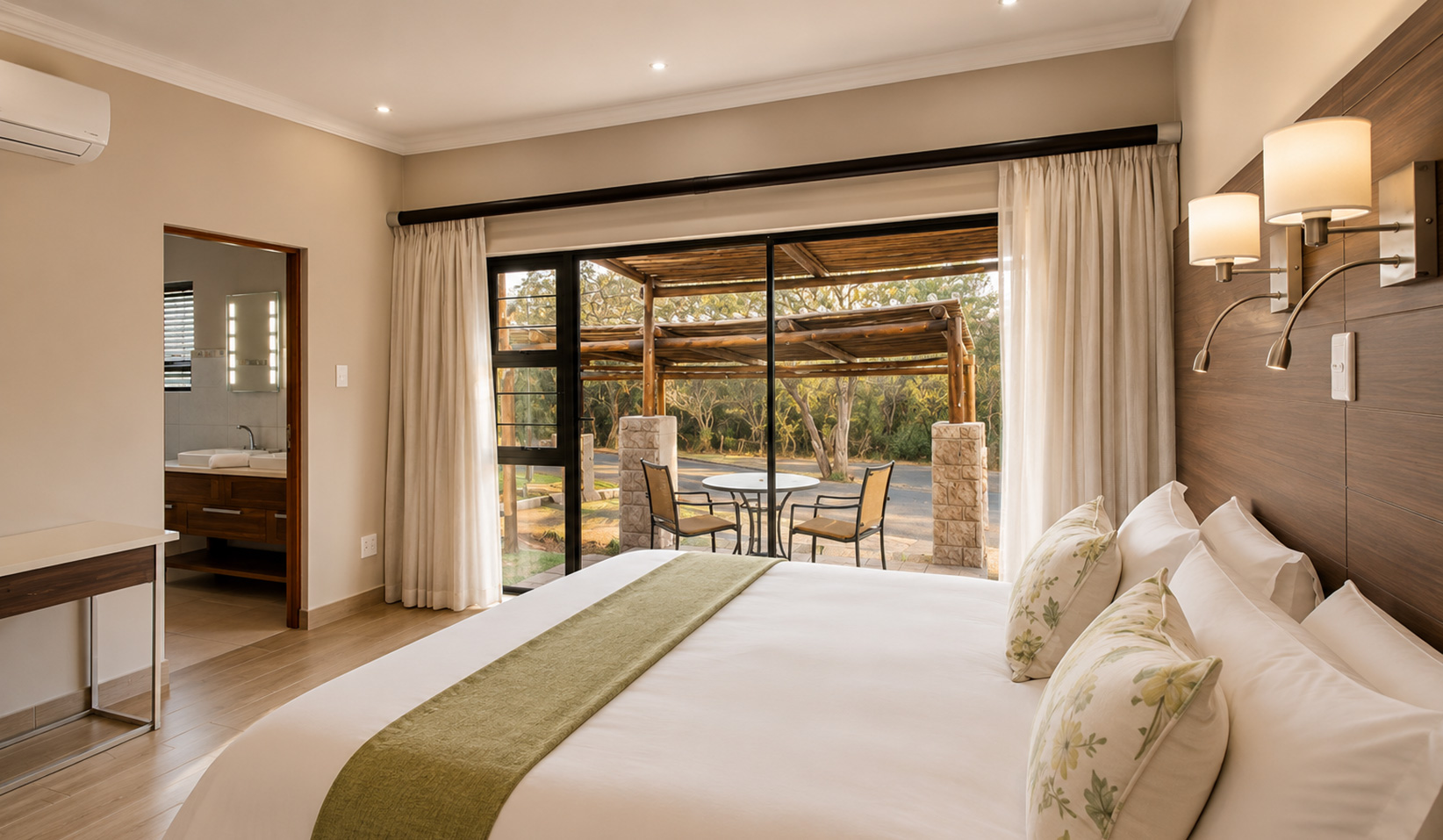 4 Bedroom Luxury Lodge